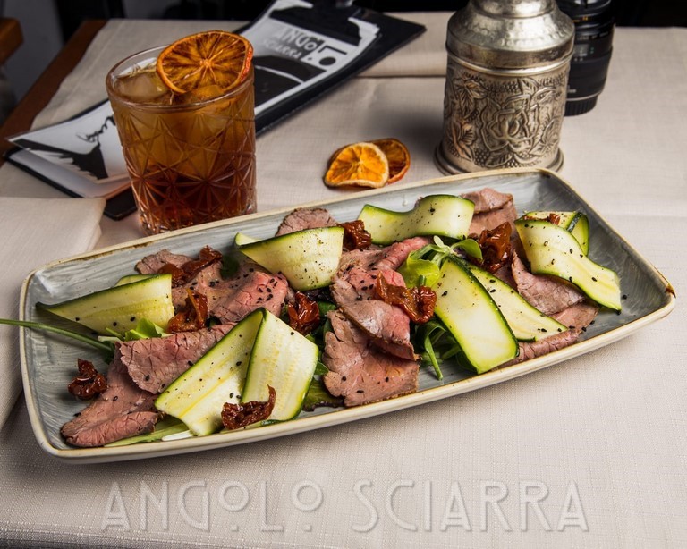 Roast beef zucchine marinate e pomodorini secchi Angolo Sciarra